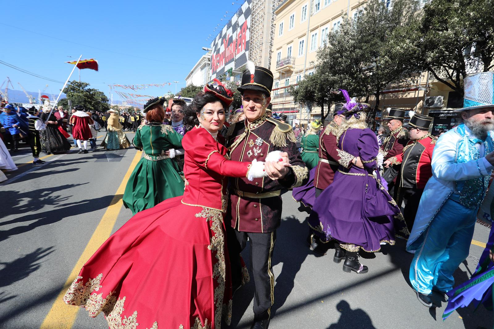Rijeka: Povorka maškara na Riječkom karnevalu Rijeka: Povorka maškara na Riječkom karnevalu