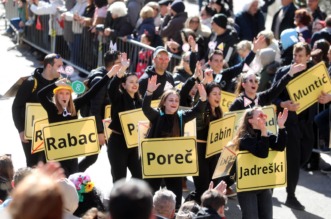 Rijeka: Povorka maškara na Riječkom karnevalu Rijeka: Povorka maškara na Riječkom karnevalu