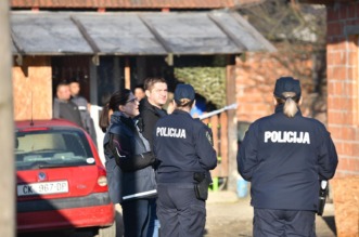 Troje djece poginulo u požaru u Kuršancu, žena i jedno dijete su u bolnici