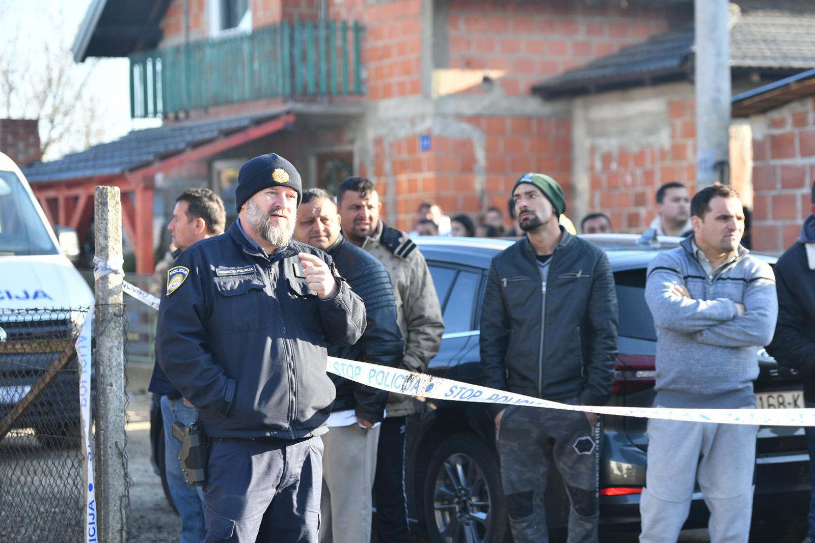 Troje djece poginulo u požaru u Kuršancu, žena i jedno dijete su u bolnici