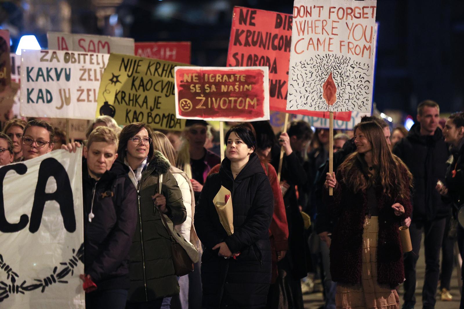 U Rijeci održan Noćni marž povodom Međunarodnog dana žena U Rijeci održan Noćni marž povodom Međunarodnog dana žena