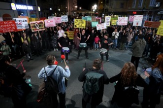 U Rijeci održan Noćni marž povodom Međunarodnog dana žena U Rijeci održan Noćni marž povodom Međunarodnog dana žena
