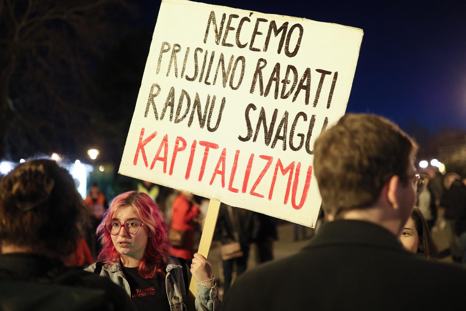 U Rijeci održan Noćni marž povodom Međunarodnog dana žena U Rijeci održan Noćni marž povodom Međunarodnog dana žena