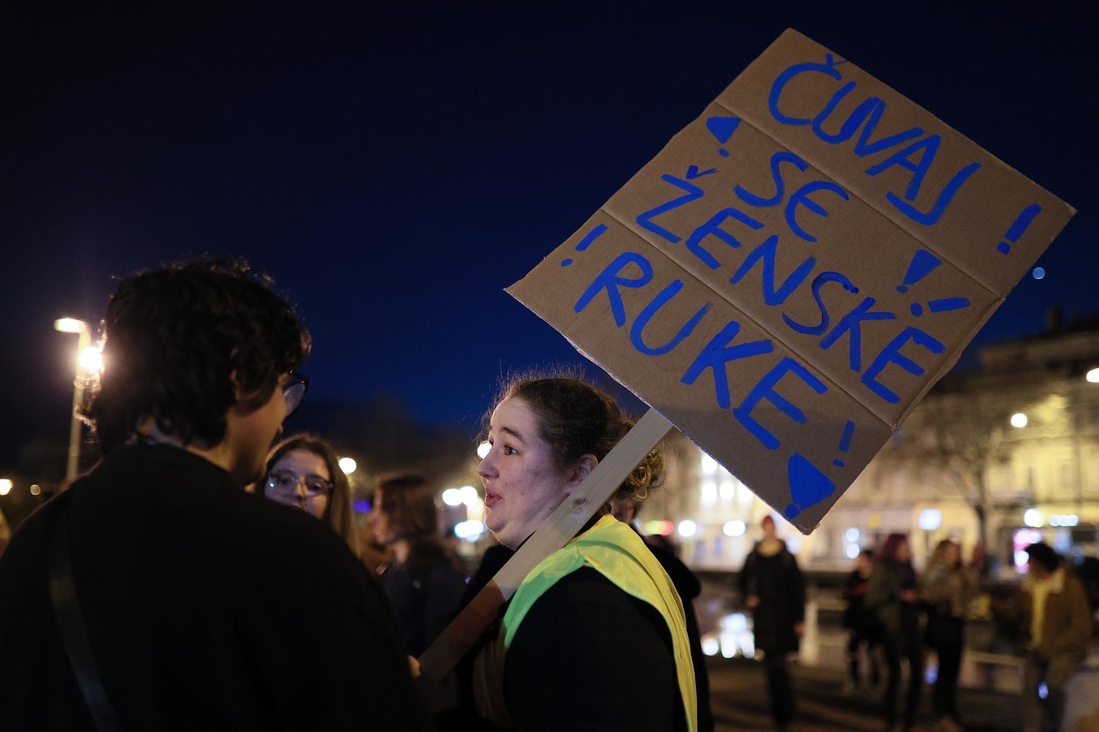 U Rijeci održan Noćni marž povodom Međunarodnog dana žena U Rijeci održan Noćni marž povodom Međunarodnog dana žena