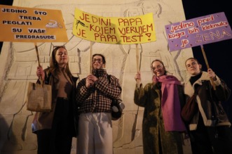 U Rijeci održan Noćni marž povodom Međunarodnog dana žena U Rijeci održan Noćni marž povodom Međunarodnog dana žena