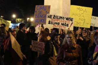 U Rijeci održan Noćni marž povodom Međunarodnog dana žena U Rijeci održan Noćni marž povodom Međunarodnog dana žena