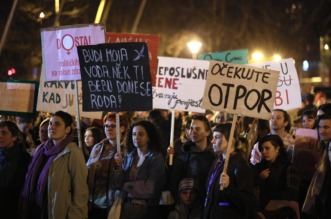 U Rijeci održan Noćni marž povodom Međunarodnog dana žena U Rijeci održan Noćni marž povodom Međunarodnog dana žena