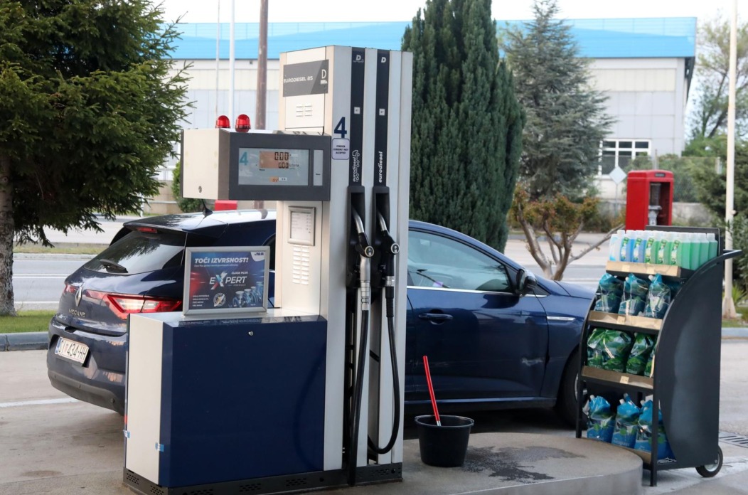 ibenik: Od danas nove cijene goriva, i dizel i benzin jeftiniji ibenik: Od danas nove cijene goriva, i dizel i benzin jeftiniji