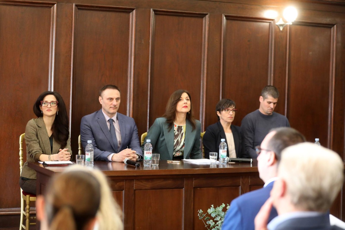 Rijeka: Panel "Pokreni se" u rektoratu Sveu?ilišta u Rijeci