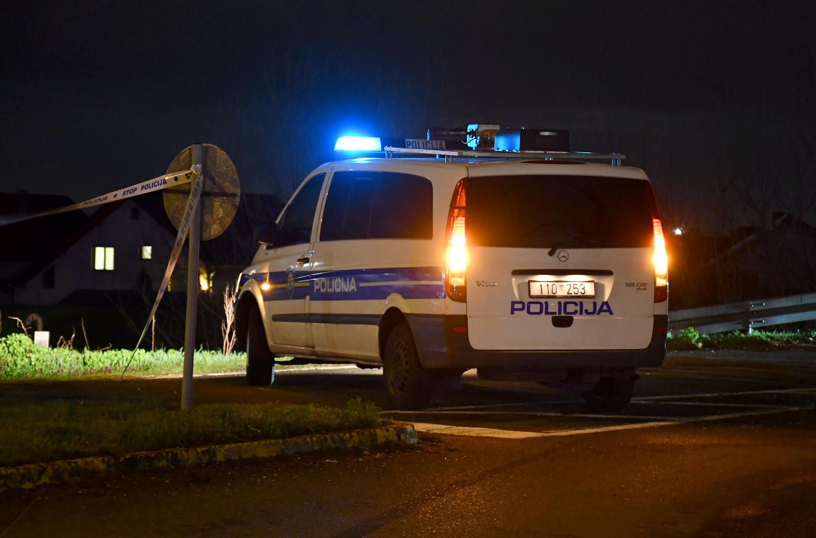 Slavonski Brod: U teškoj prometnoj nesreći smrtno stradale dvije osobe Slavonski Brod: U teškoj prometnoj nesreći smrtno stradale dvije osobe