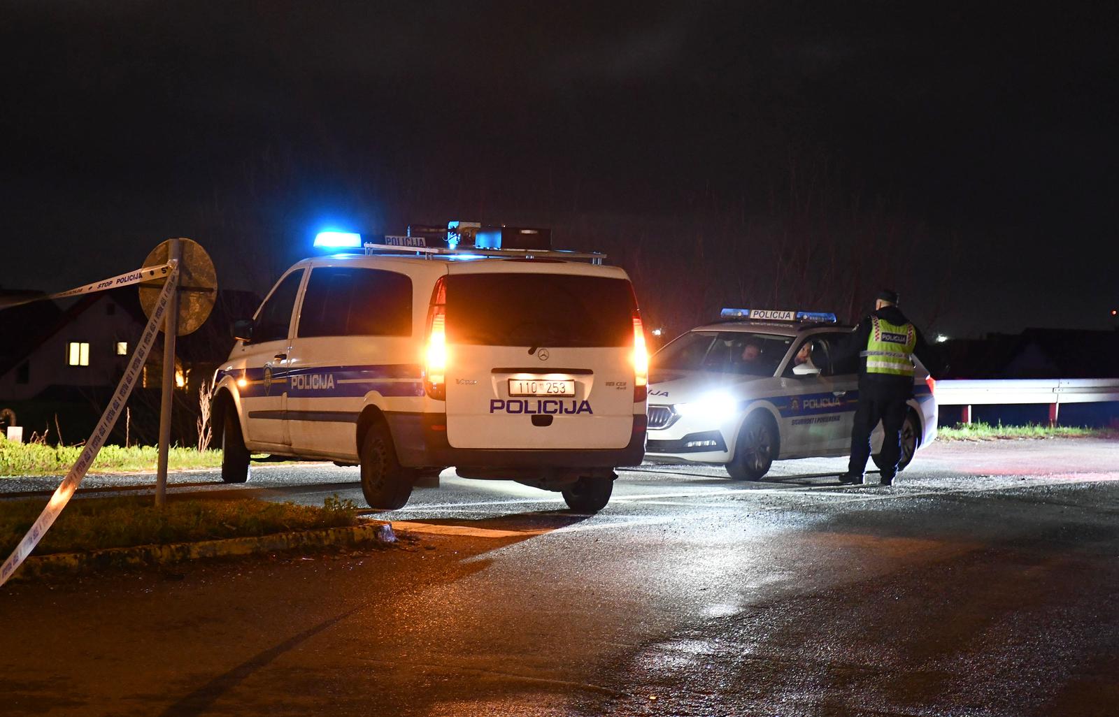 Slavonski Brod: U teškoj prometnoj nesreći smrtno stradale dvije osobe Slavonski Brod: U teškoj prometnoj nesreći smrtno stradale dvije osobe