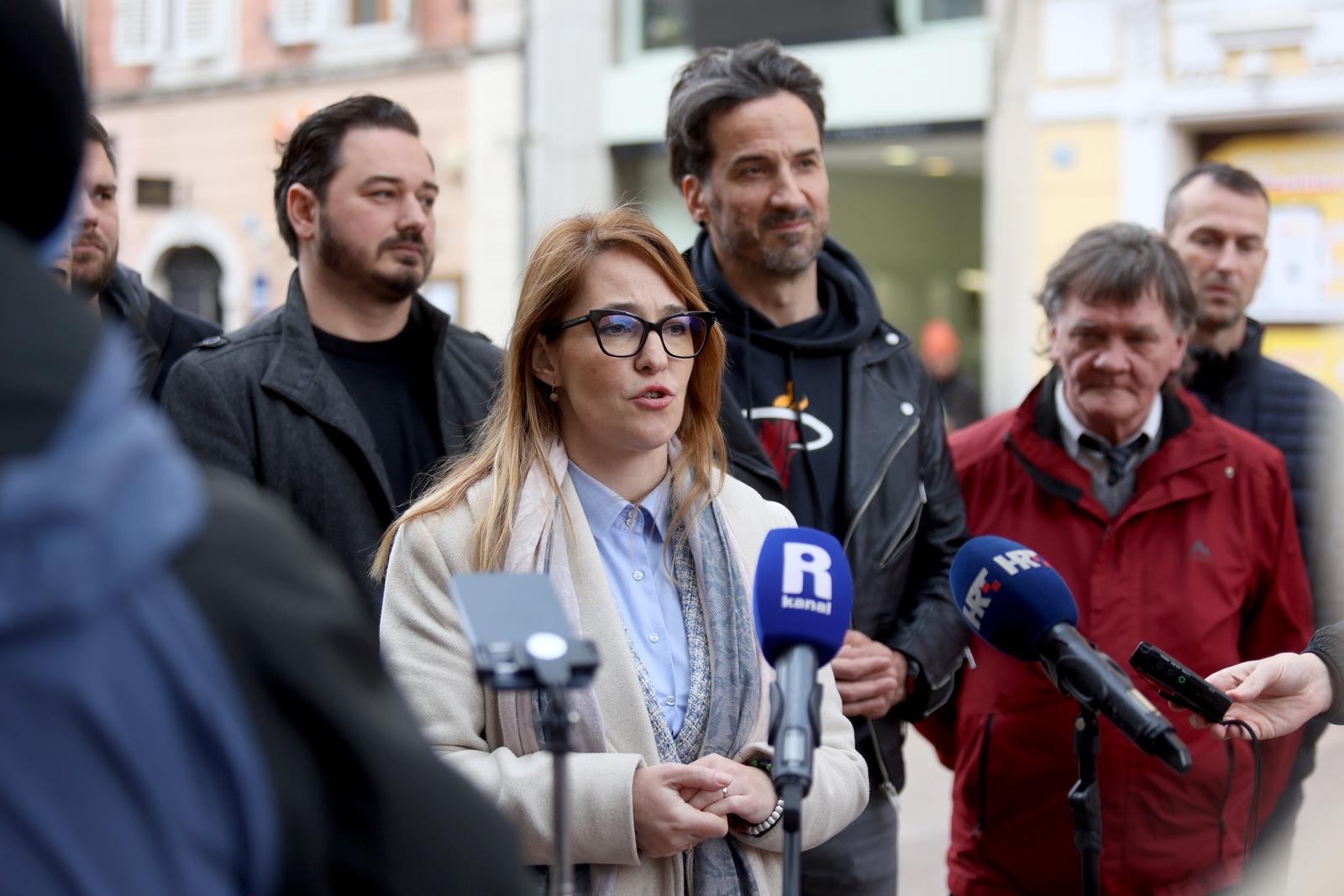 Rijeka: Predstavljena koalicija Domina, Mosta, Hrvatskih suverenista, BUZ-a i HSP-a za lokalne izbore Rijeka: Predstavljena koalicija Domina, Mosta, Hrvatskih suverenista, BUZ-a i HSP-a za lokalne izbore