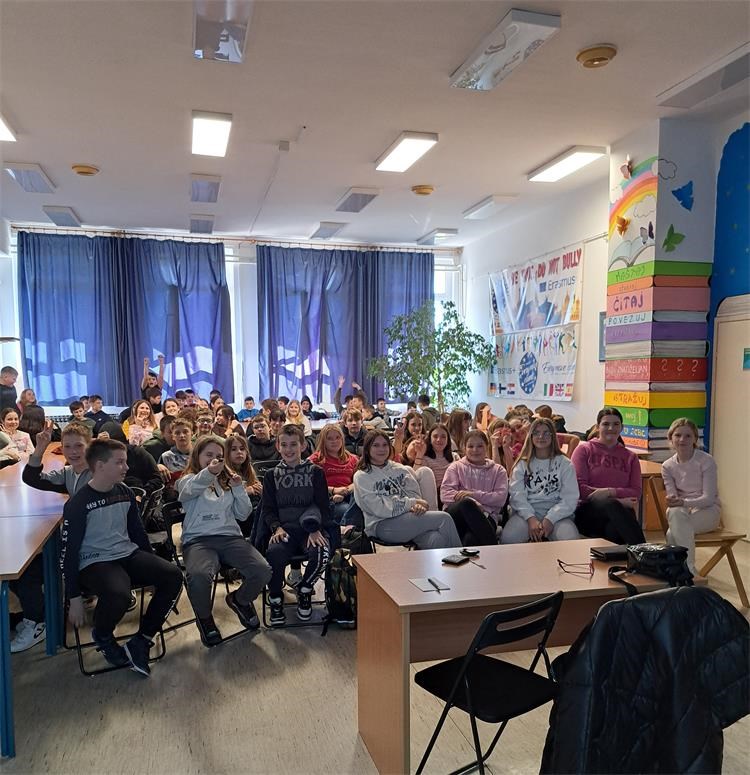 Rab, OŠ I. Rabljanina01