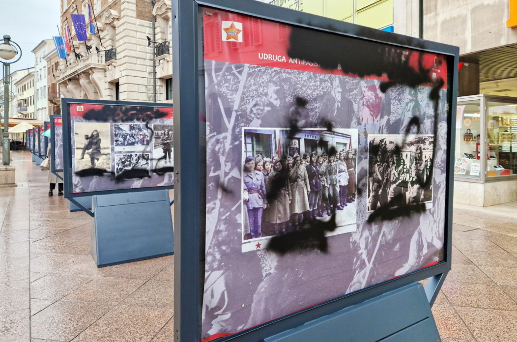 Vandalizam nad izložbom Partizanke