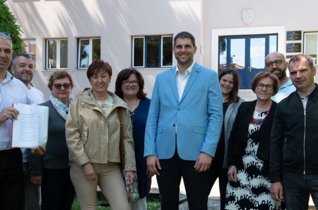 1000002795 1000002795