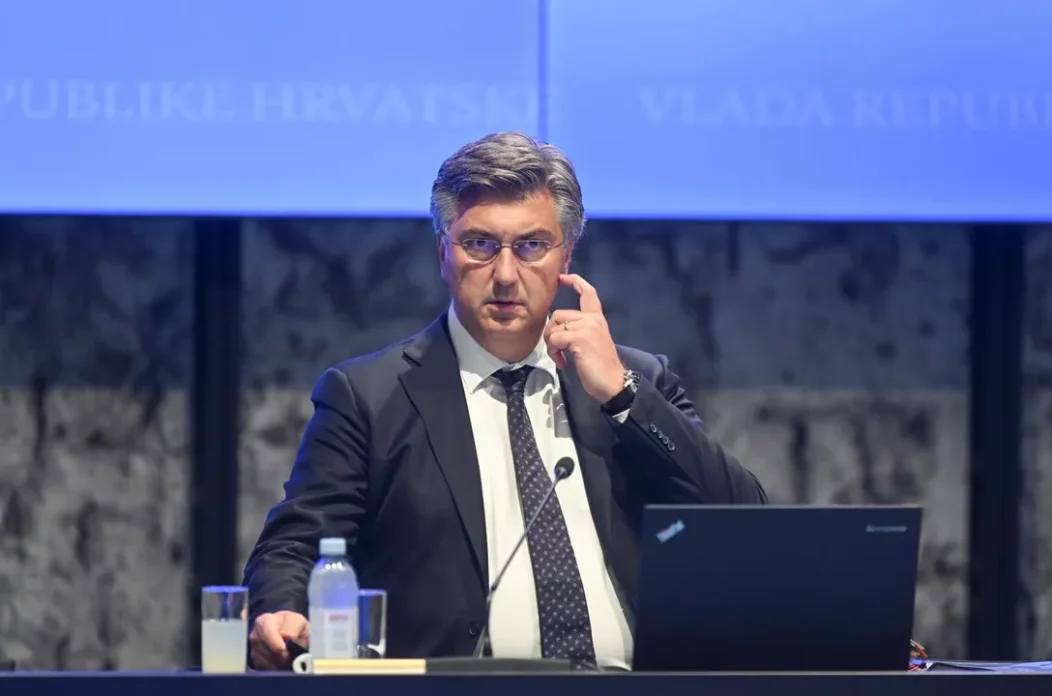 1280×720-ba0555f2-9d09-11eb-b6b1-cedfb09875dd (2) 1280×720-ba0555f2-9d09-11eb-b6b1-cedfb09875dd (2)