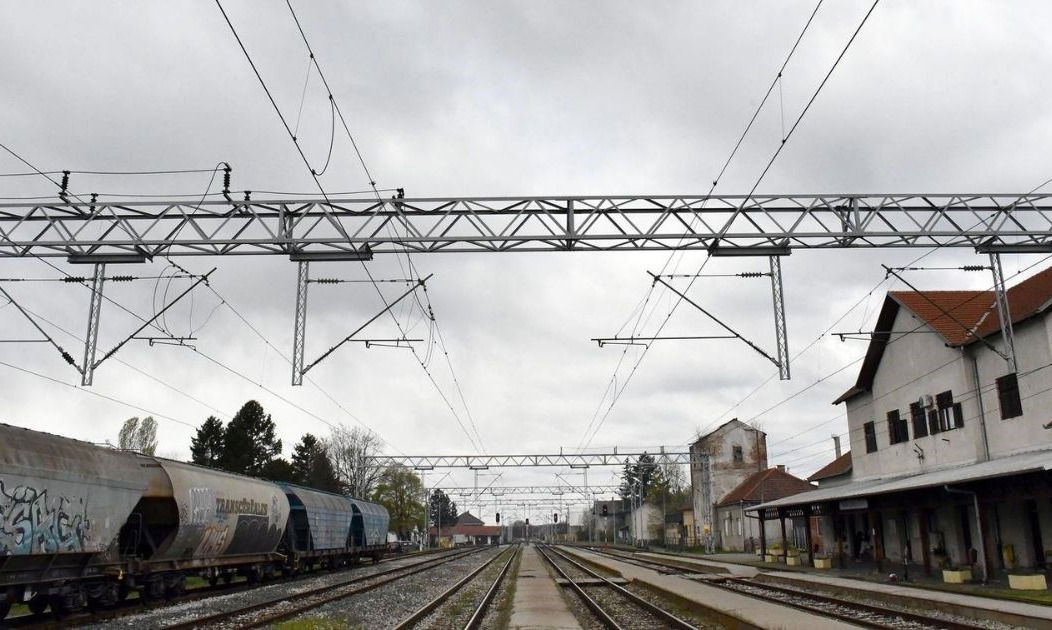 2a7d30b3-b97b-405b-bec3-9ee965472c21