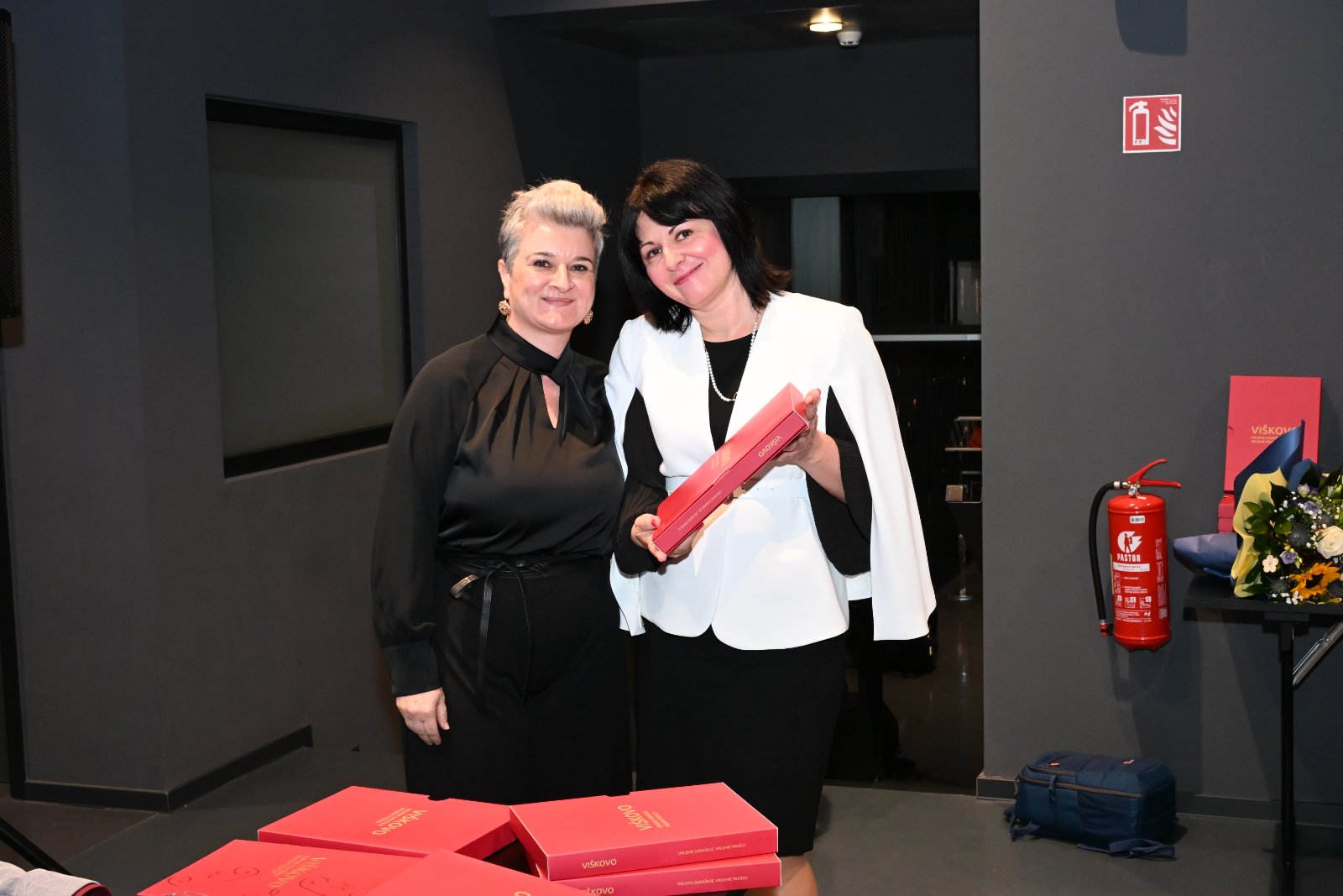 IMG-49fda638a094957aaae380931667f6e2-V