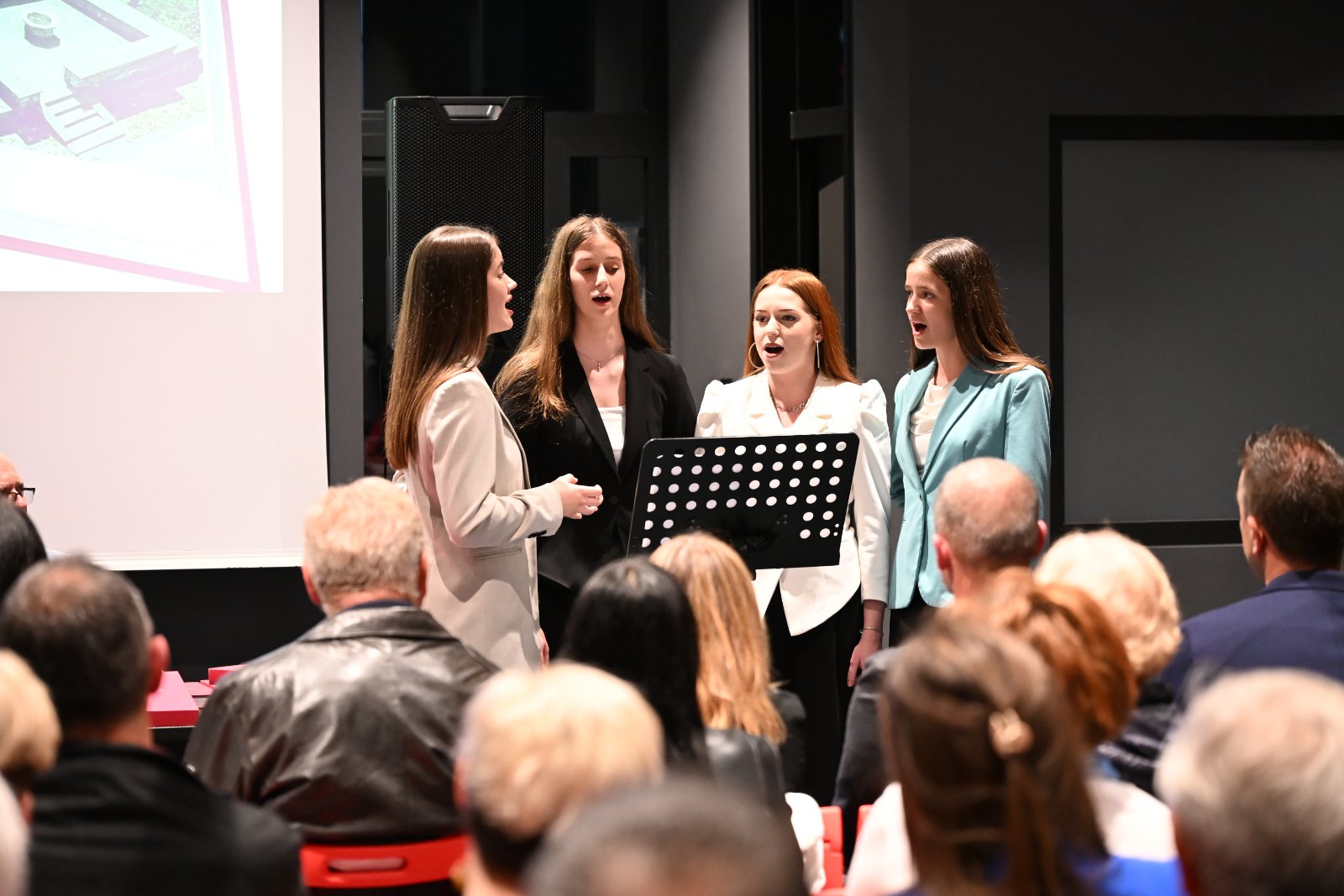 IMG-873072fe87ad860acf84125aed732829-V