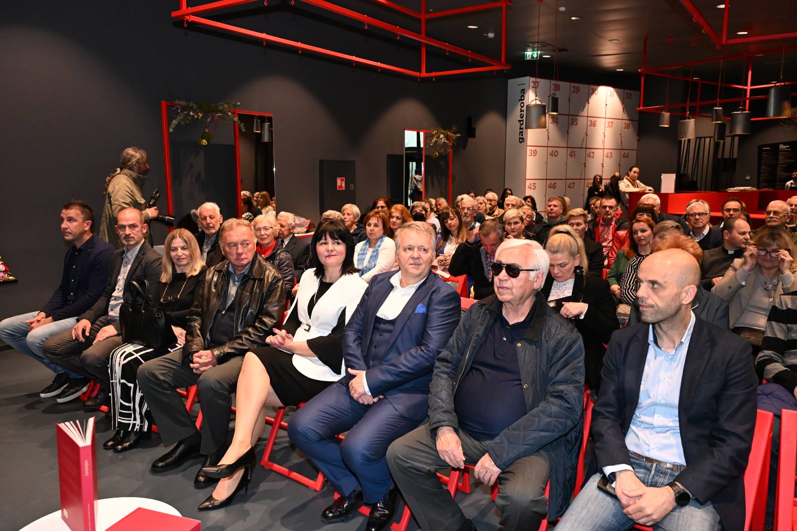 IMG-fe9eec4b2d1e39af1108b964e72cfc0d-V