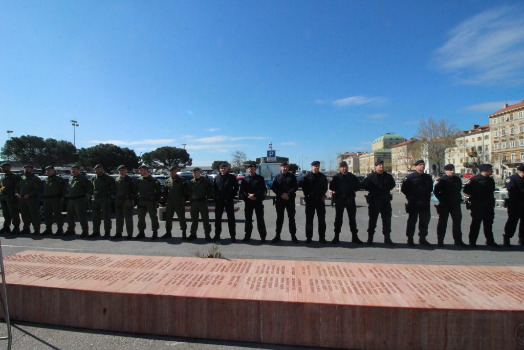 IMG_2700-1-1024×683 IMG_2700-1-1024×683