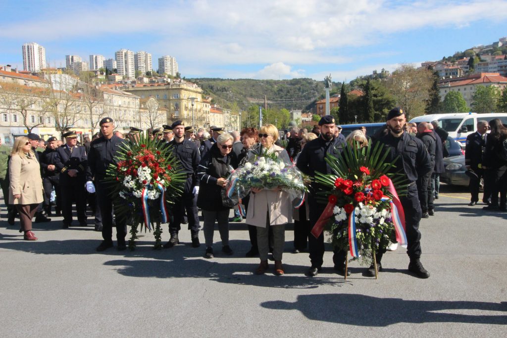 IMG_2701-1-1024×683 IMG_2701-1-1024×683