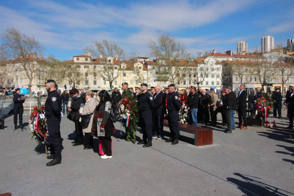 IMG_2711-1-1024×683 IMG_2711-1-1024×683