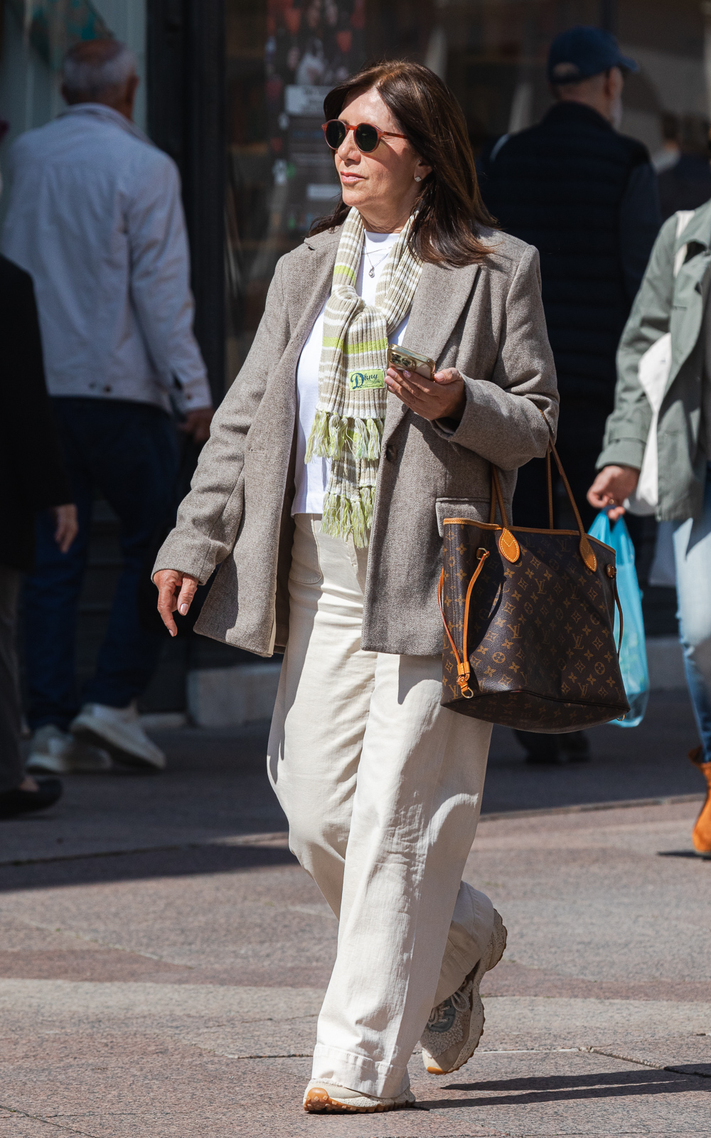 Klikom po Korzu 4.4-8304 Klikom po Korzu 4.4-8304