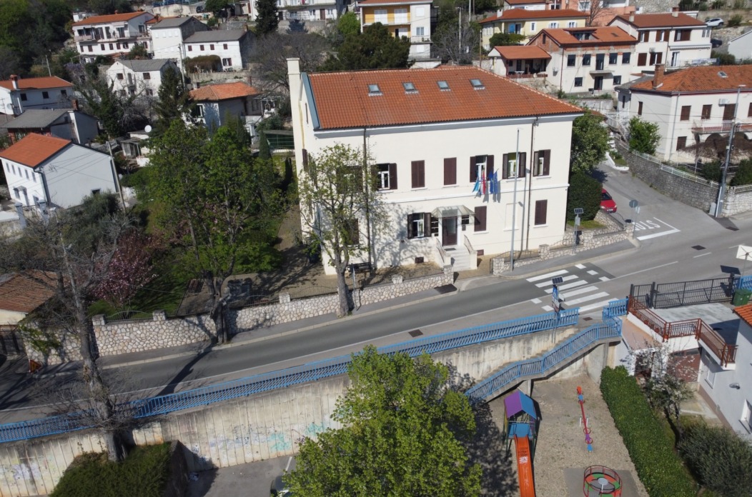 KOSTRENA DRON KOSTRENA DRON