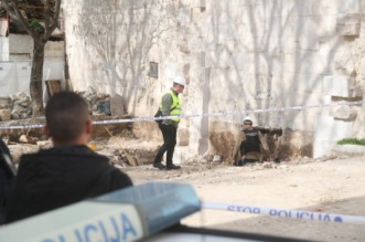 Split: Na radnika pala kamena gromada te ga priklještila, prevezen je u bolnicu Split: Na radnika pala kamena gromada te ga priklještila, prevezen je u bolnicu