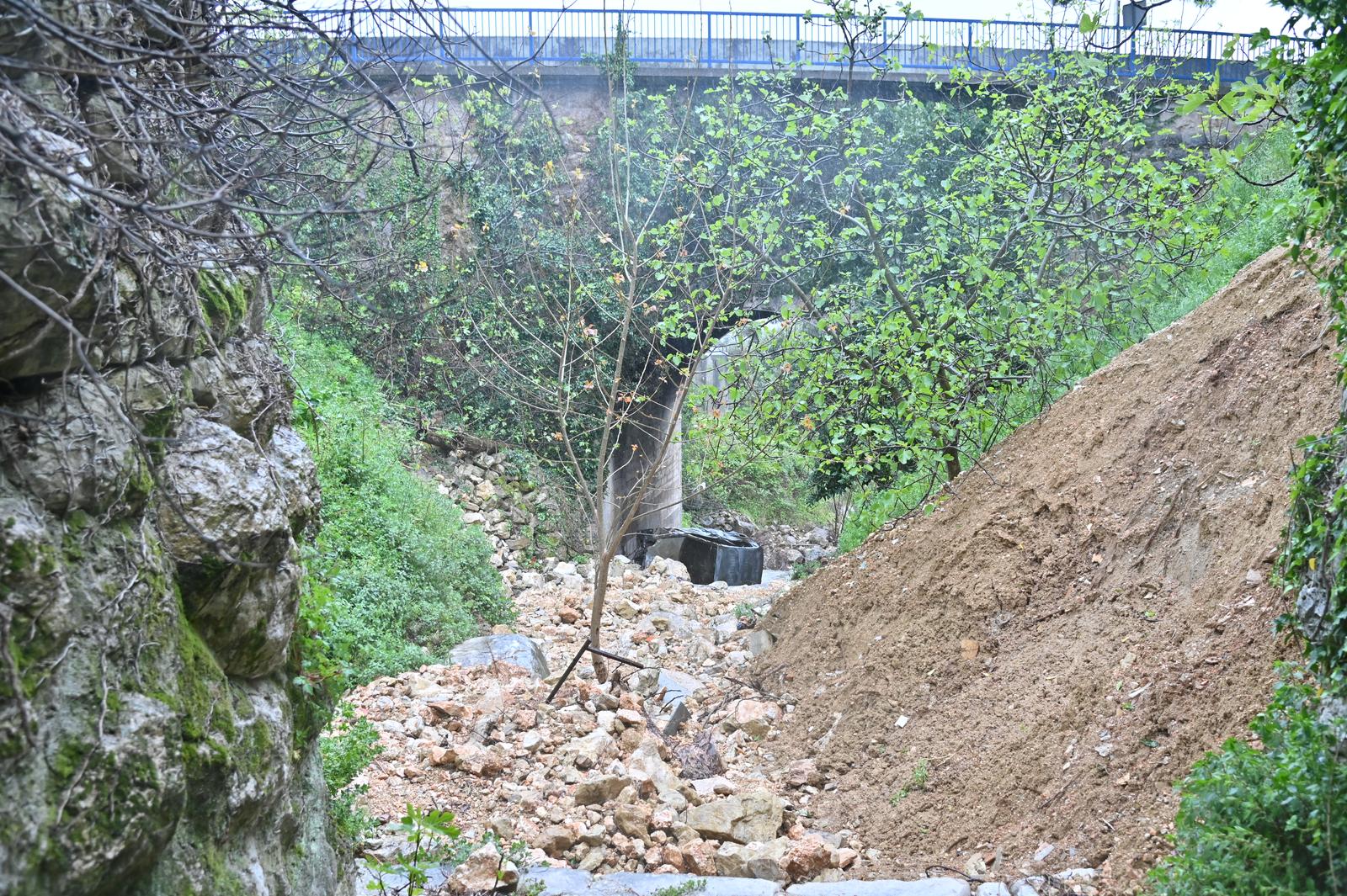 Teška prometna nesreća u Krvavici, vozilo sletjelo s magistrale i zapalilo se