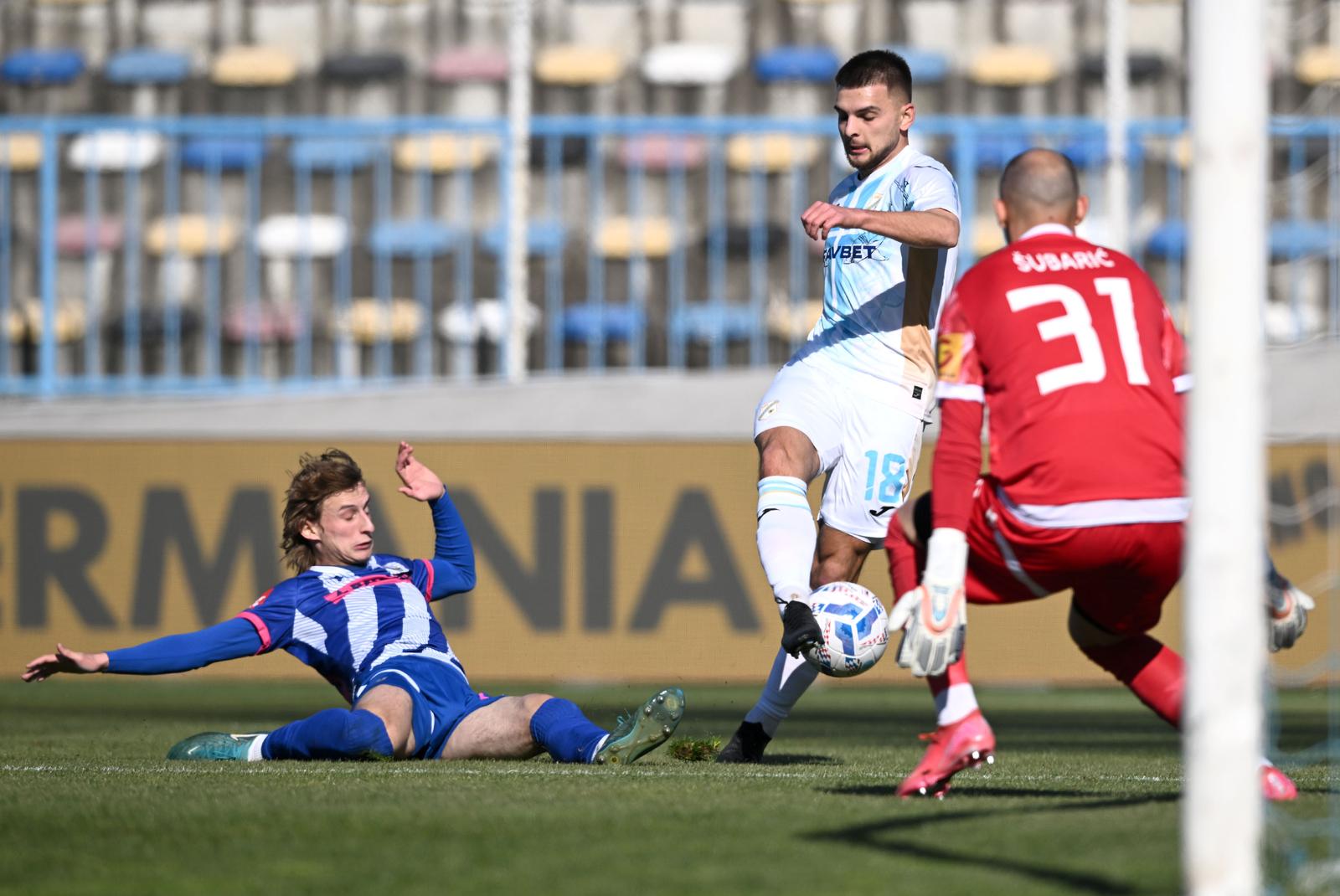 Lokomotiva i Rijeka sastali se u 28. kolu SuperSport HNL-a Lokomotiva i Rijeka sastali se u 28. kolu SuperSport HNL-a