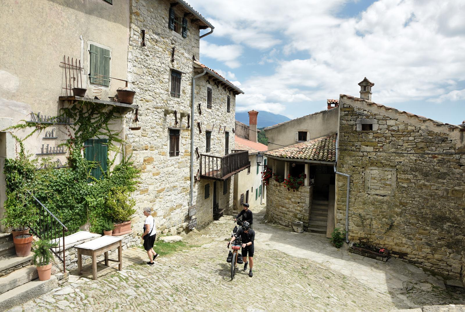 Hum : “Najmanji grad na svijetu” Hum : “Najmanji grad na svijetu”