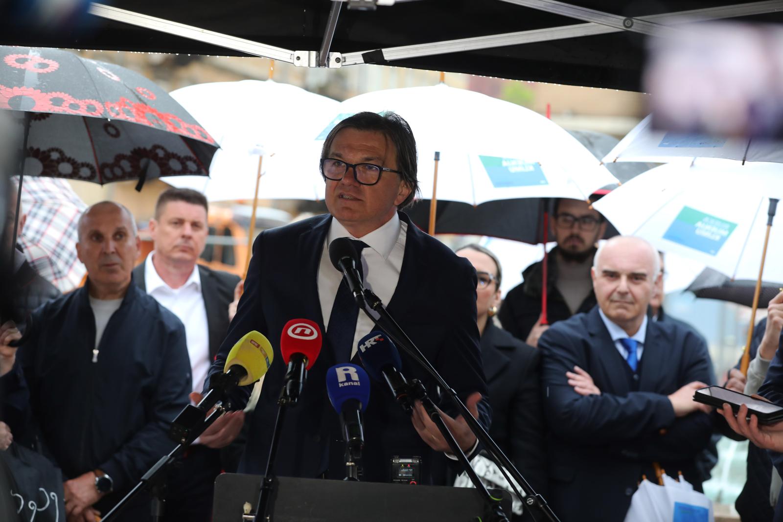 Rijeka: Denis Vukorepa, Oleg Butković i Josip Ostrogović održali konferenciju za medije Rijeka: Denis Vukorepa, Oleg Butković i Josip Ostrogović održali konferenciju za medije