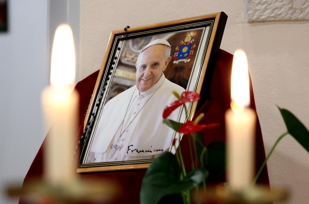 ibenik: Povodom smrti Papa Franje u crkvi sv Jeronima otvorena knjiga su?uti