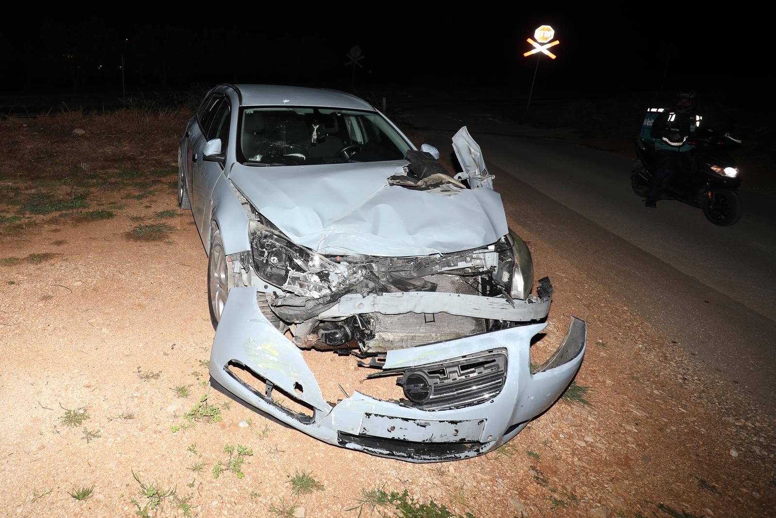 Sudar vlaka i osobnog vozila u Puli