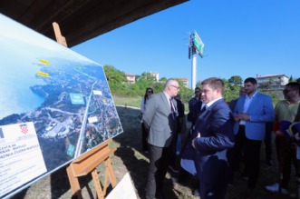 Matulji: Ministar Oleg Butković na uvođenju izvođača u posao dogradnje čvora Matulji Matulji: Ministar Oleg Butković na uvođenju izvođača u posao dogradnje čvora Matulji