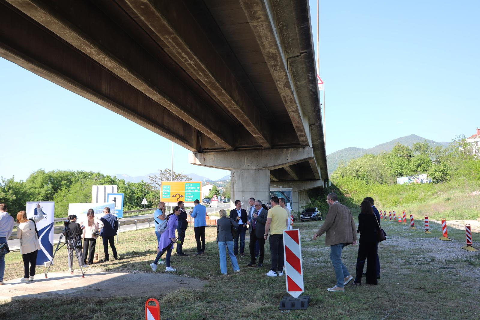 Matulji: Ministar Oleg Butković na uvođenju izvođača u posao dogradnje čvora Matulji Matulji: Ministar Oleg Butković na uvođenju izvođača u posao dogradnje čvora Matulji