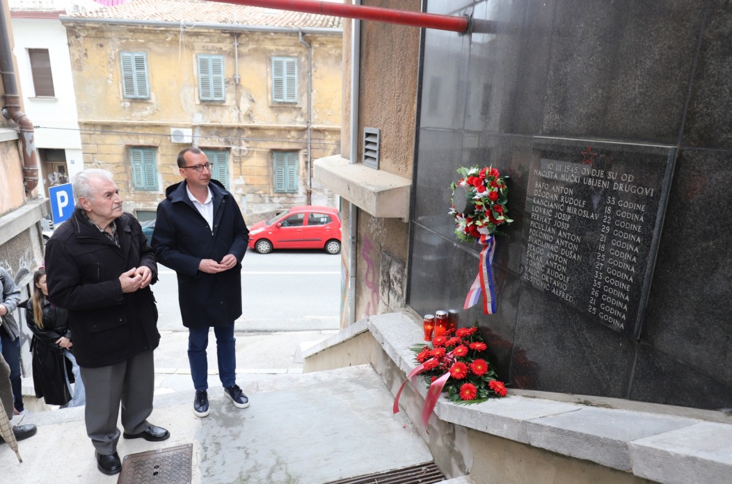 Polaganje-vijenaca-obiljezavanje-80.-obljetnice-oslobodenja-Pecina-i-Susaka-od-fasizma-3 Polaganje-vijenaca-obiljezavanje-80.-obljetnice-oslobodenja-Pecina-i-Susaka-od-fasizma-3