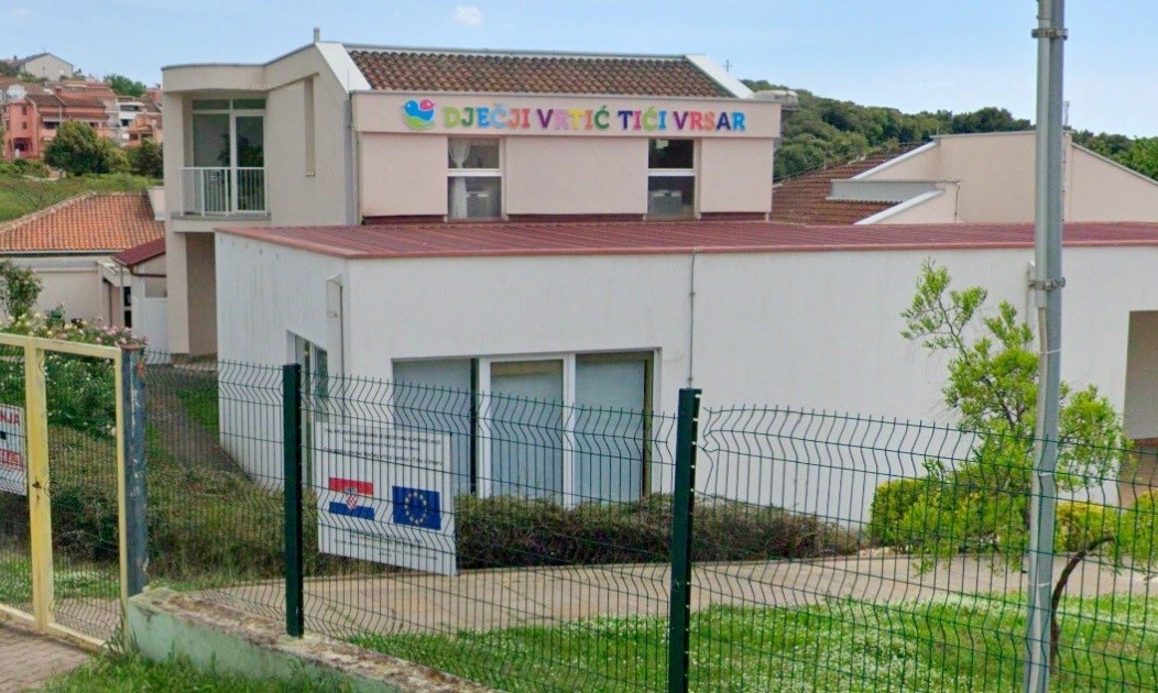 a456c7a7-0e80-462b-bfaf-54b558a37c8f a456c7a7-0e80-462b-bfaf-54b558a37c8f