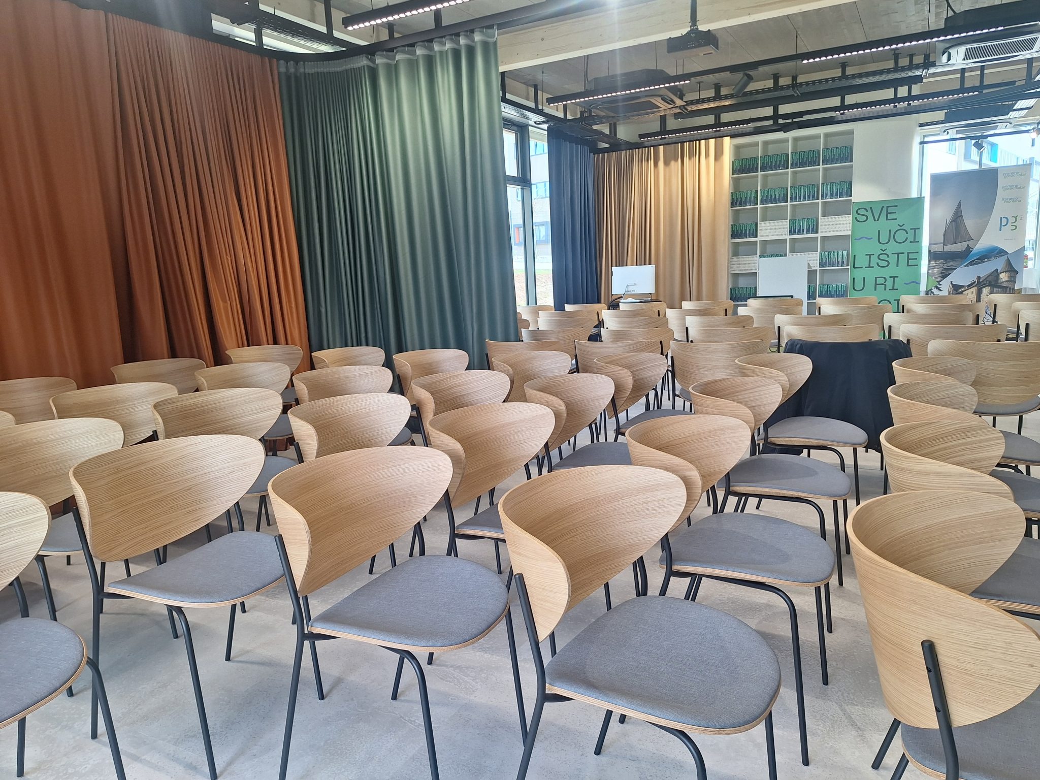 innovalab1-2048×1536 innovalab1-2048×1536