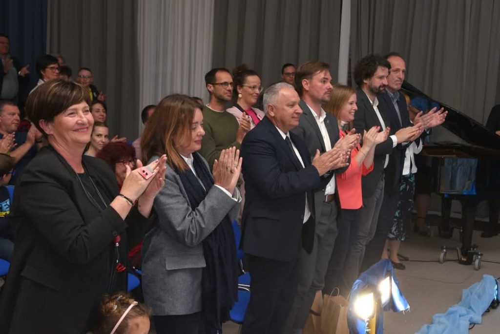 skola-cres-predstava-3-1024×684 skola-cres-predstava-3-1024×684