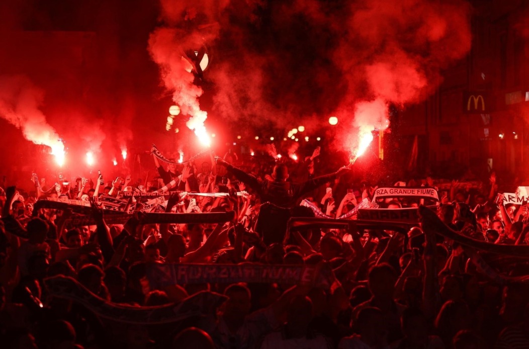 28f71769-6297-4535-af24-43518f29740e 28f71769-6297-4535-af24-43518f29740e