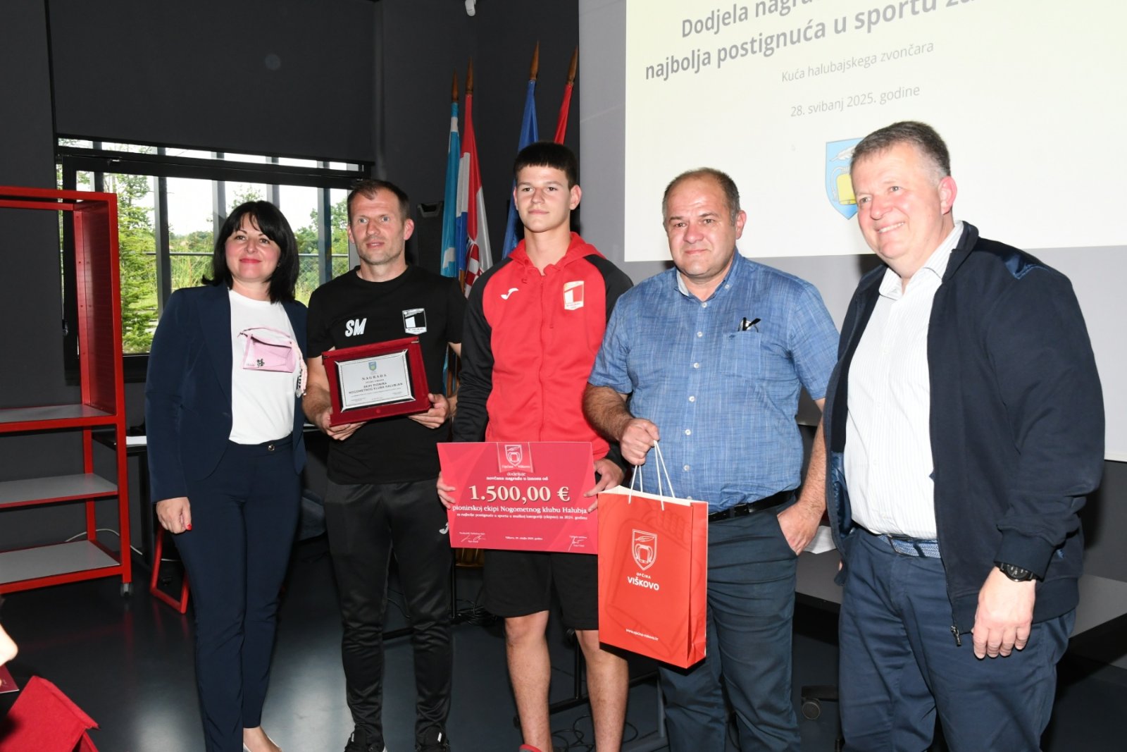 501795901_1072930561318148_200274816420277167_n 501795901_1072930561318148_200274816420277167_n