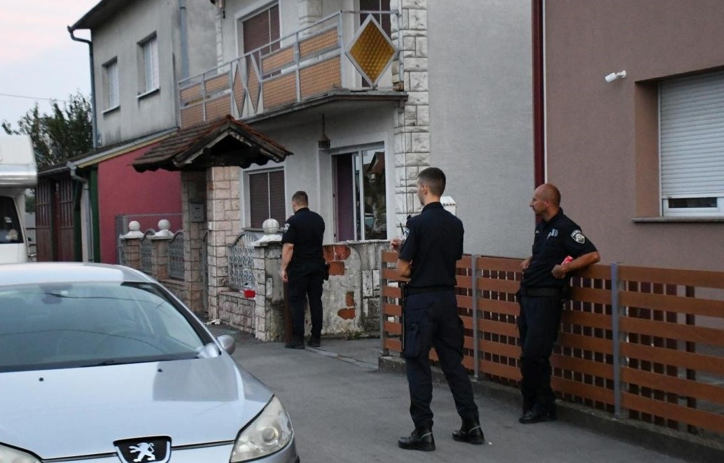 909084ef-0127-4b3a-a5f3-5eaccaa66f6b 909084ef-0127-4b3a-a5f3-5eaccaa66f6b