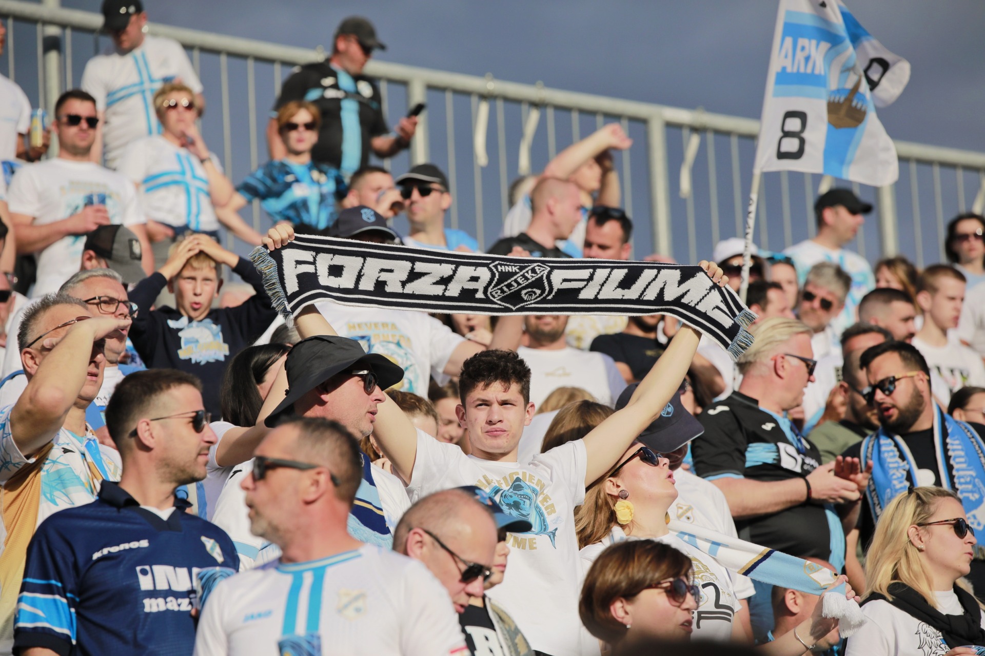 IMG_20250529_194227 IMG_20250529_194227