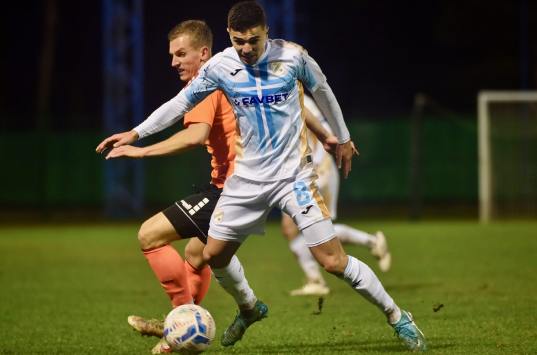 KUR_2974-scaled KUR_2974-scaled