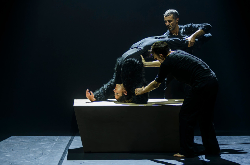 Kapetanea & Fruček_SILENCE_©ElinaFgiounanli