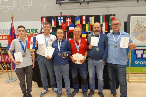 Maketari-Maketarskog-kluba-Zeppelin-1067×800