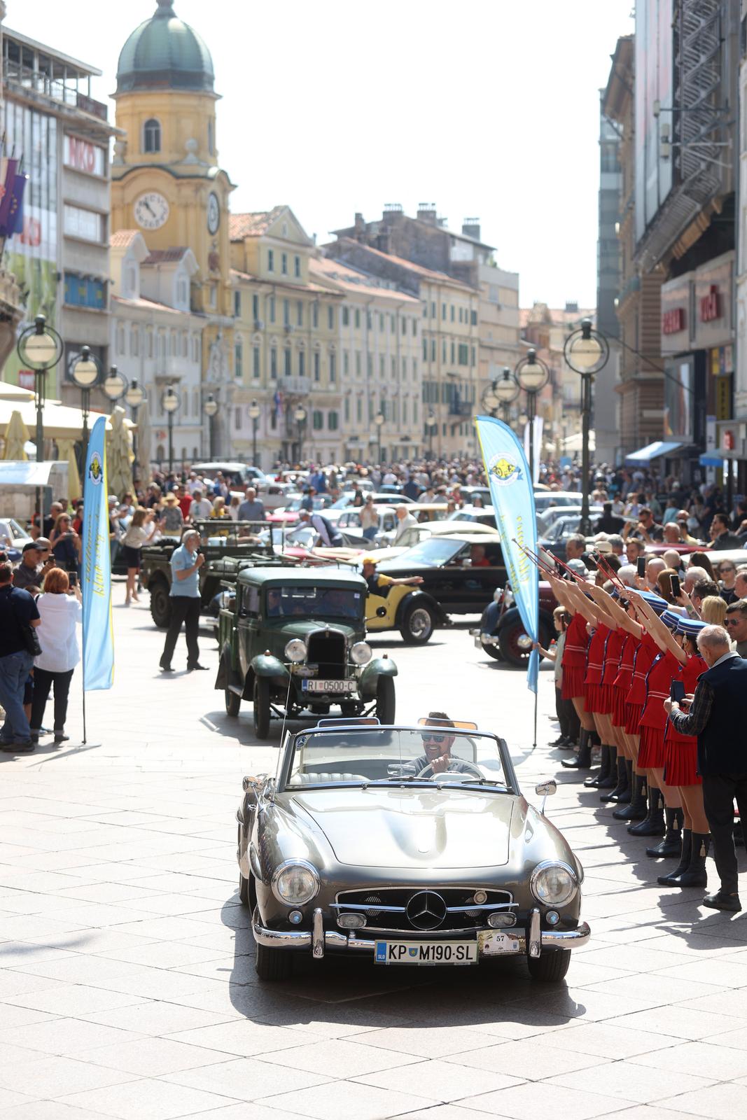 Oldtimer Rijeka Rally i ove godine startao s Korza